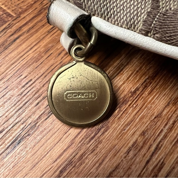 COACH 40028 Legacy Stripe Khaki & Champagne Tan Signature & Leather Wristlet - Picture 6 of 8